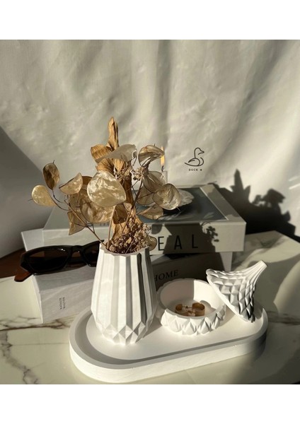 Geometrik Vazo ve Işlemeli Kapaklı Takı Kutu Set fırsatları