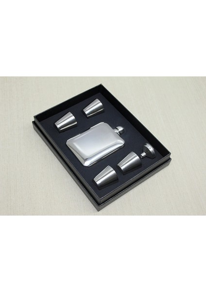 4 Shot Bardaklı Matara Seti LIV907