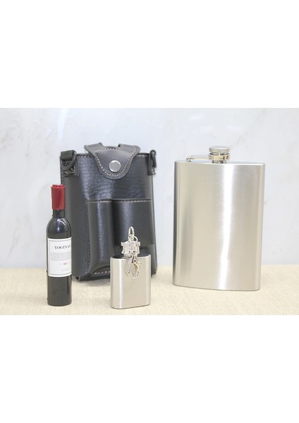 Deri Kılıflı Matara Seti LIV927