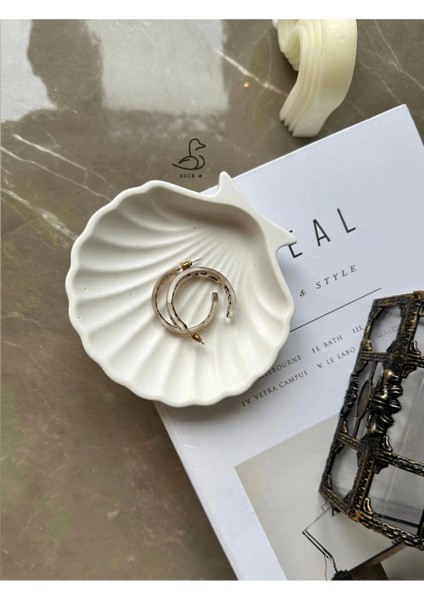 Deniz Kabuğu Görünümlü Dekoratif Tabak