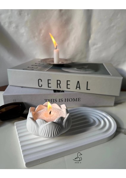 Çizgili Dekoratif Tabak ve Lotus Çiçek Inci Tozlu Mumluk indirimleri