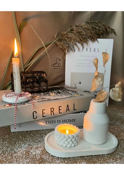 Dekoratif Çizgili Vazo ve Örgü Görünümlü Mumluk Set