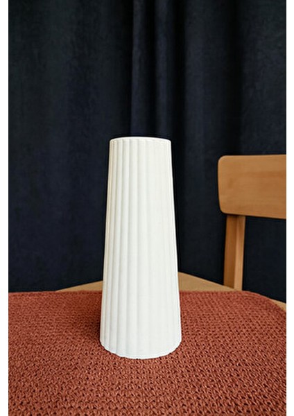 Beyaz Seramik Görünümlü Dekoratif Vazo - Modern / Minimal Tasarım