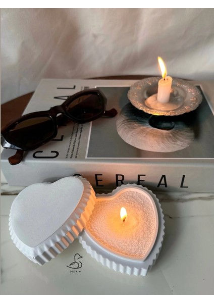 Kalp Görünümlü Kapaklı Inci Tozlu Mumluk fiyatları