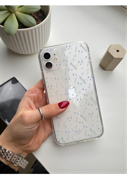 iPhone 11 Uyumlu Şeffaf Çiçek Desenli Yumuşak Kamera Korumalı Silikon Kılıf fırsatları
