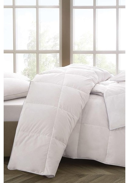 Deluxe Kaz Tüyü Çift Kişilik Yorgan (%70 Gıdık)