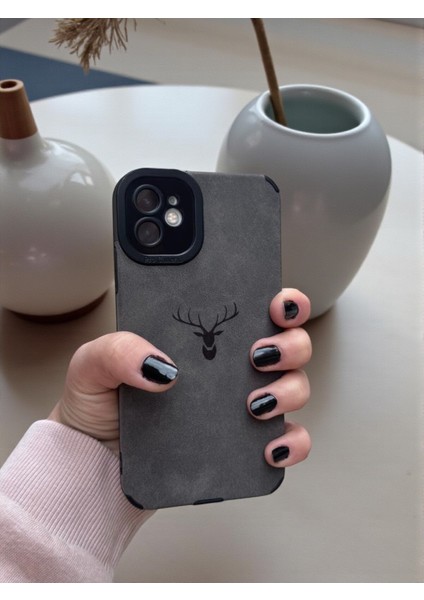 iPhone 12 Uyumlu Geyik Desenli Premium Süet Dokulu Kamera Korumalı Kılıf fiyatları