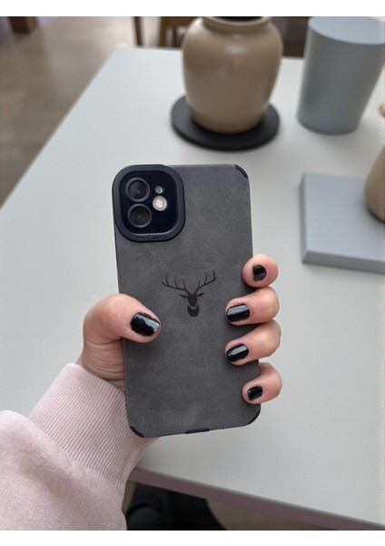 iPhone 12 Uyumlu Geyik Desenli Premium Süet Dokulu Kamera Korumalı Kılıf indirimleri