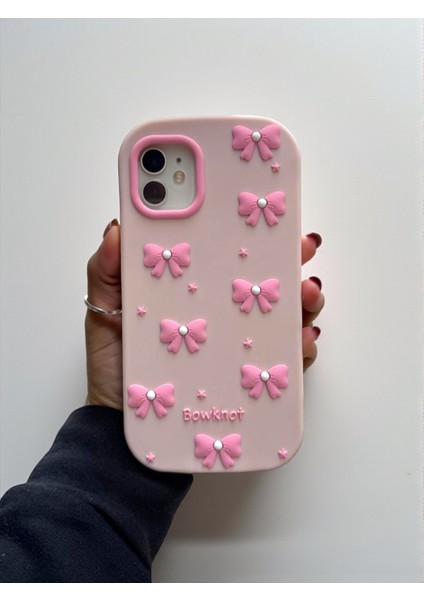 iPhone 11 Uyumlu Pembe Fiyonk Desenli Kabartmalı Yumuşak Silikon Kılıf fırsatları
