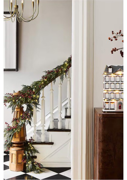 Faux Pre-Lit Hemlock & Berry Garland 6' LED Işıklı Yılbaşı Çelengi indirimleri
