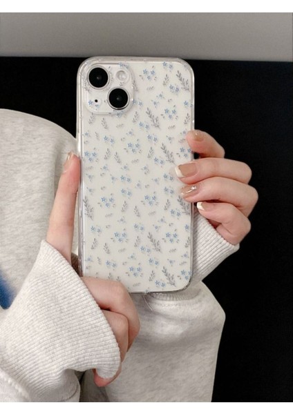iPhone 15 Plus / 14 Plus Uyumlu Şeffaf Çiçek Desenli Yumuşak Kamera Korumalı Silikon Kılıf