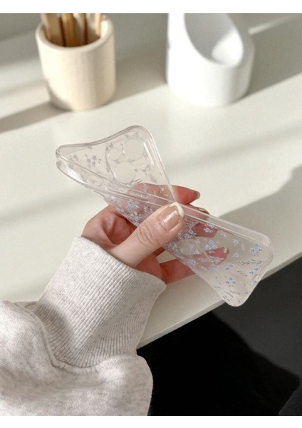 iPhone 15 Plus / 14 Plus Uyumlu Şeffaf Çiçek Desenli Yumuşak Kamera Korumalı Silikon Kılıf fırsatları