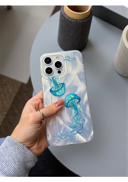 iPhone 12 Pro Max Uyumlu Deniz Anası Desenli Tüylü Hologramlı Silikon Kılıf fırsatları