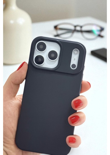 Apple iPhone 17 Pro Max Uyumlu Siyah Lansman Liquid Silikon Kılıf Darbe Emici Yumuşak Koruyucu Kapak