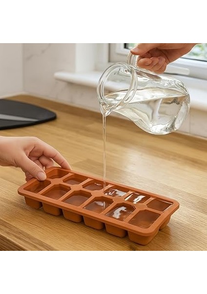 Silikon Tabanlı 12'li Kapaksız Buz Kalıbı – Küp Şekilli, Parmakla Kolay Çıkarma Özellikli, Renkli Plastik Yapı fırsatları