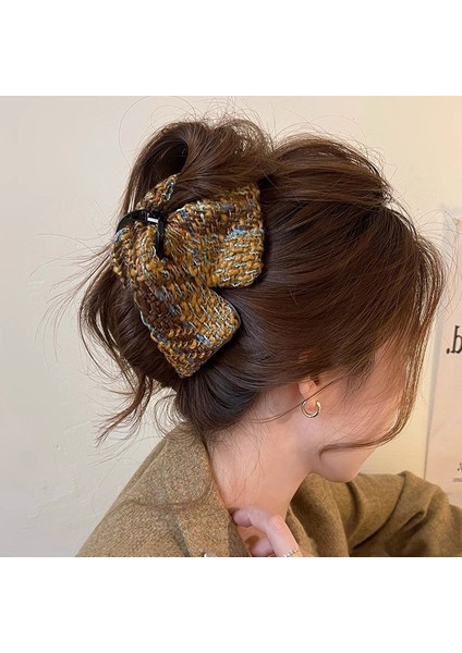 Retro Sonbahar ve Kış Üçgen Kapmak Klip Kadın Kıdemli Dolgunluk Duygusu Başın Arkası Saç Tokası Yeni Sonbahar ve Kış Köpekbalığı Klip Saç Aksesuarları (Yurt Dışından)