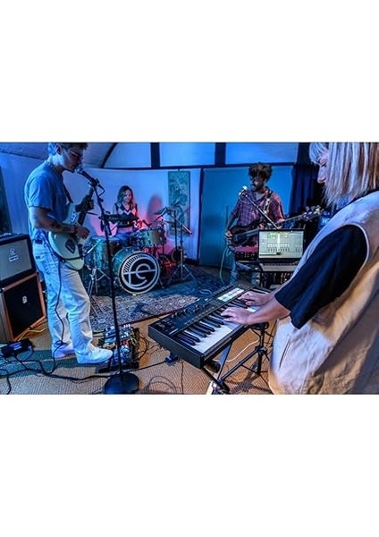 Launchkey 49 [mk4] 49 Tuşlu Yarı Ağırlıklı, Usb, Mıdı Klavye Kontrolörü, Daw Entegrasyonu ile Akor ve Ölçek Modları, 8 Davul Pedi ve Arpejjatör, Müzik Prodüksiyonu Için Yazılım Paketi Dahil fiyatları