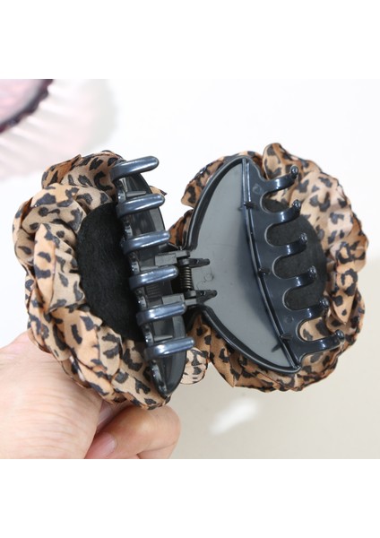 Leopar Desenli Çiçeklerin Tasarım Anlayışı Başın Tam Arkası Plaka Saç Tutma Klipsi Moda Çok Yönlü Mizaç Köpekbalığı Klipsi Saç Aksesuarları Saç Tokası Kadın (Yurt Dışından) modelleri