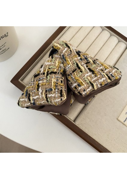 Retro Sonbahar ve Kış Üçgen Kapmak Klip Kadın Kıdemli Dolgunluk Duygusu Başın Arkası Saç Tokası Yeni Sonbahar ve Kış Köpekbalığı Klip Saç Aksesuarları (Yurt Dışından)