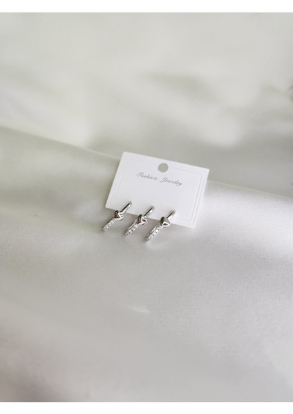 - Zirkontaşlı Kalp Detaylı Çelik Küpe fiyatları