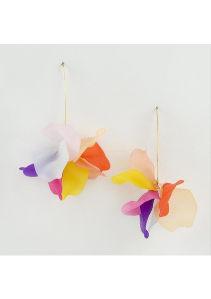 Çiçek Figürlü Zara Küpe