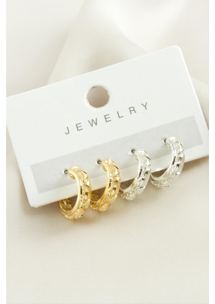 4 Adet Üçgen Desenli Halka Küpe