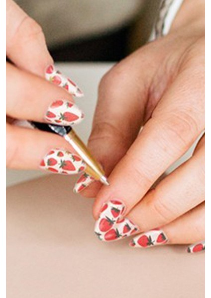 Çilek -2 Tırnak Dövmesi modelleri