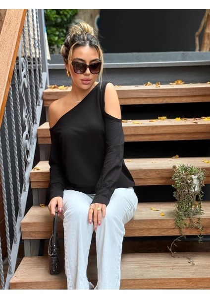 Kadın Omuzdan Açık Askılı Viskon Iki Iplik Bluz