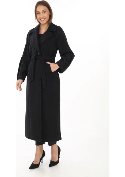 Uzun Kaşe Kaban – Yünlü Dokuma Kaşmir Kumaş, Kruvaze Yaka, Kuşaklı Astarlı Tesettür Uyumlu Şık Kışlık Siyah Model - Siyah
