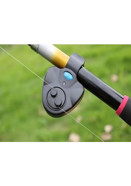 Yüksek Sesli Olta Balık Kamış Alarmı LED Işıklı Klipsli Alarm Evrensel Uyum fiyatları