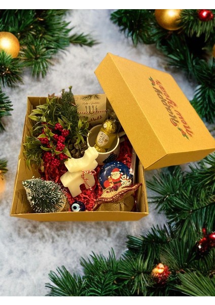 Premium Yeni Yıl Hediye Kutusu Şans Bileklik, Yılbaşı Mumu, Kupa, LED Mini Çam Ağacı, Lavanta, Çikolata modelleri