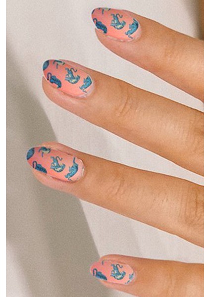 Kaplan Desenli Tırnak Dövmesi modelleri