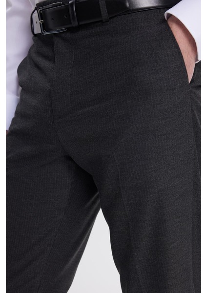 Erkek Slim Fit Sivri Yaka Çizgili Kapaklı Cepli Antrasit Takım Elbise