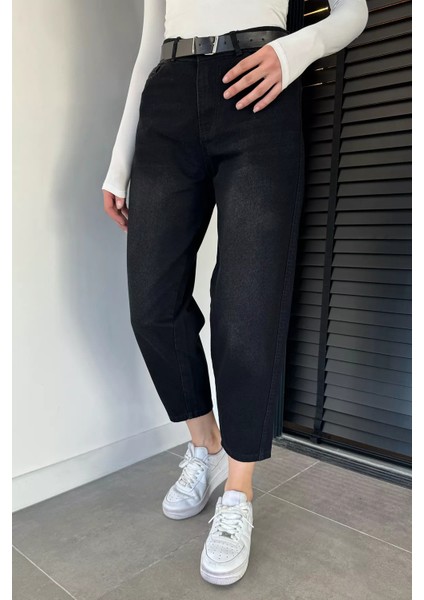 Kadın Yüksek Bel Kemer Aksesuarlı Jean Kot Pantolon P-00019436