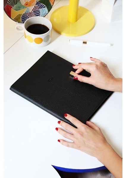 2025 Haftalık Ajanda A4 (19X25CM) Ivory 100GR. Içi Değişebilir