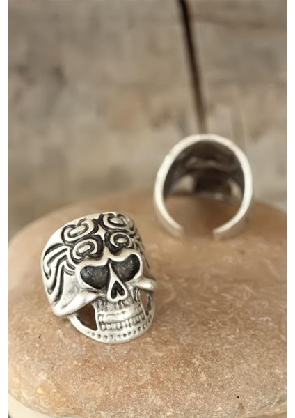 Eskitme Gümüş Renk Kuru Kafalı Erkek Ayarlamalı Yüzük