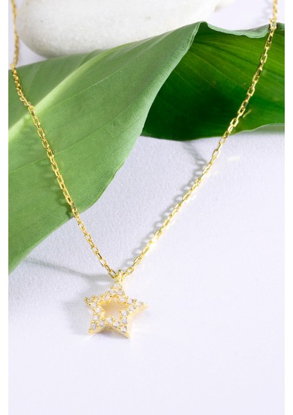 Altın Kaplama 925 Ayar Gümüş Taşlı Yıldız Motifli Minik Kolye