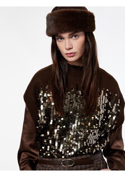 x Şahika Ercümen - Dik Yaka Kolsuz Pul Payet Detaylı Triko Süveter