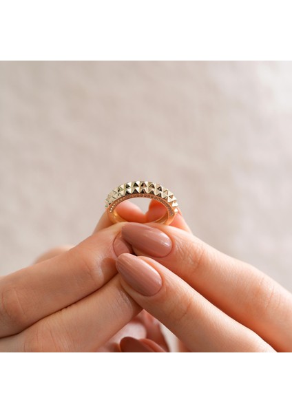 14 Ayar Altın Taş Detaylı Fantezi Altın Yüzük