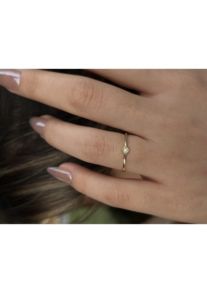 14 Ayar Altın Tasarım Yüzük