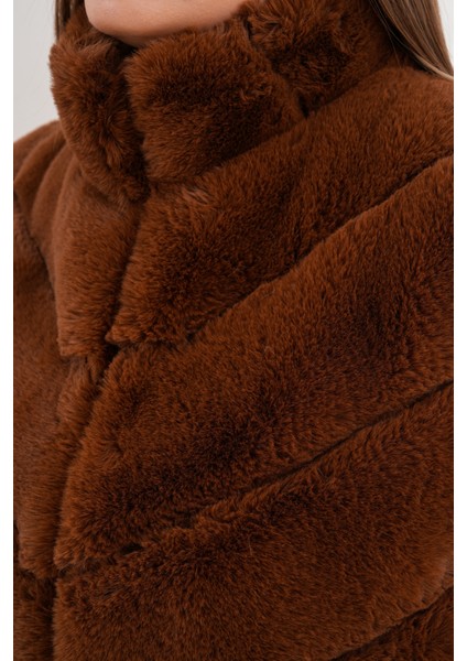 Su Yolu Yakalı Uzun Kürk