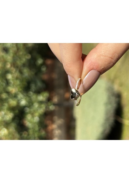 14 Ayar Altın Taşlı Bombeli Kalp Yüzük