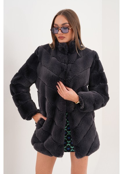 Su Yolu Yakalı Uzun Kürk