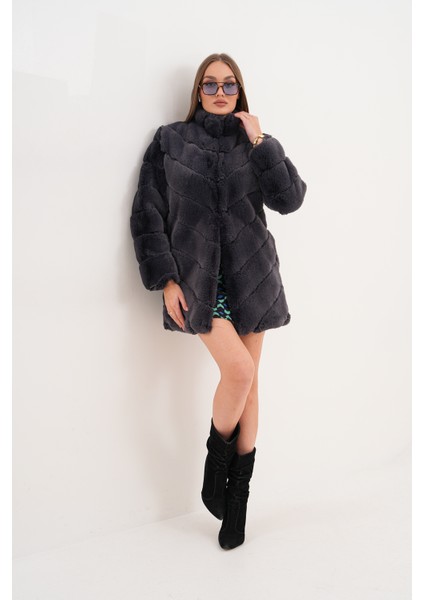 Su Yolu Yakalı Uzun Kürk