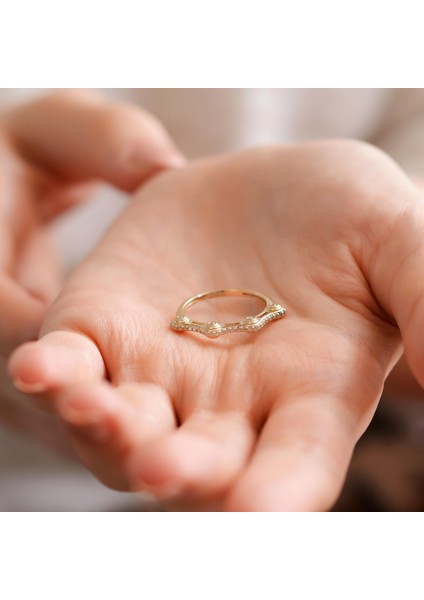 14 Ayar Taş Detaylı Altın Yüzük modelleri