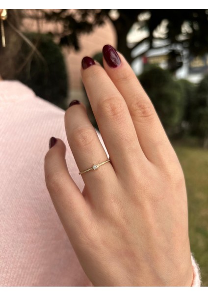 14 Ayar Altın Minimal Taşlı Yıldız Yüzük fiyatları