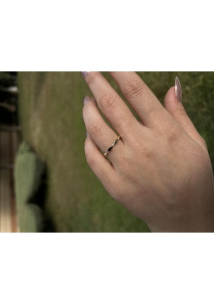 14 Ayar Altın Taşlı Minimal Kadın Yüzük modelleri