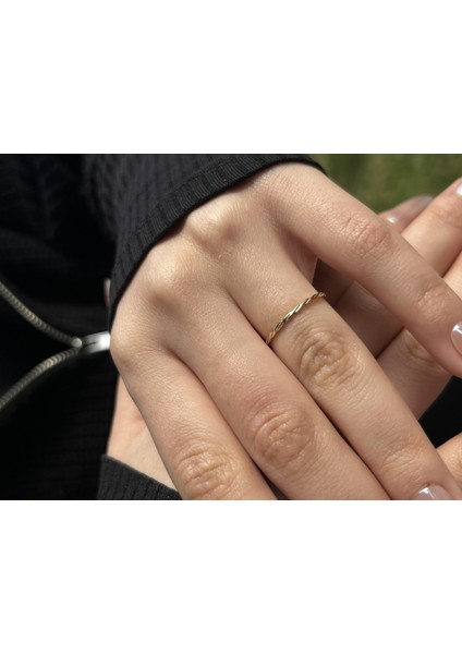 14 Ayar Altın Minimal Burgu Yüzük modelleri