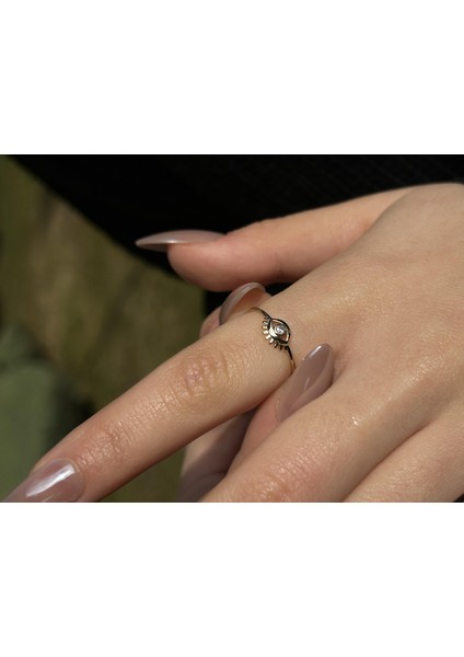 14 Ayar Altın Göz Yüzük