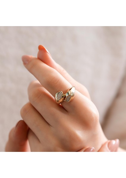 14 Ayar Altın Taşlı Detaylı Yüzük